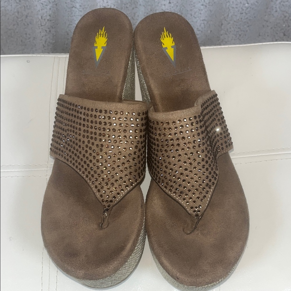 Volatile Majestic Wedge Sandals - Picture 2 of 6